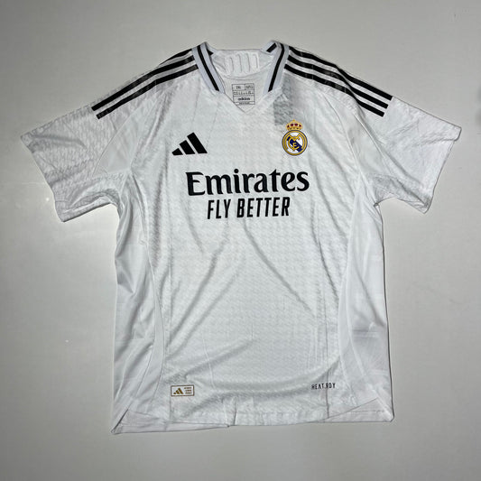 Tenue Real Madrid 2024/2025